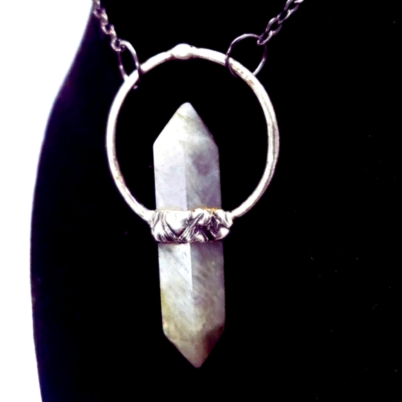 Labradorite crystal necklace - Picture 5 of 15